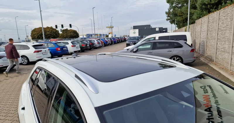 Volkswagen Golf cena 154900 przebieg: 40628, rok produkcji 2021 z Brzozów małe 667